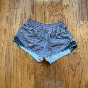 Lululemon Hottie Hot Shorts 4”